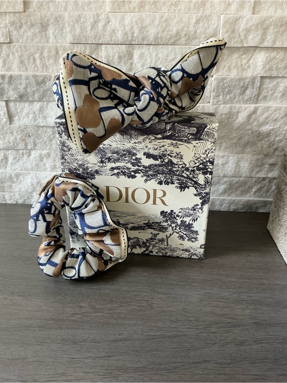 NWOT. Dior Beige and Navy Patterned Bow & Scrunchie Set